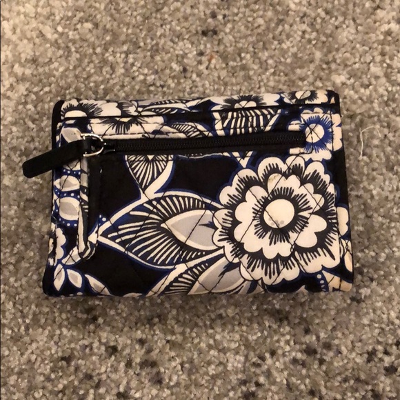 wallet - Picture 2 of 6